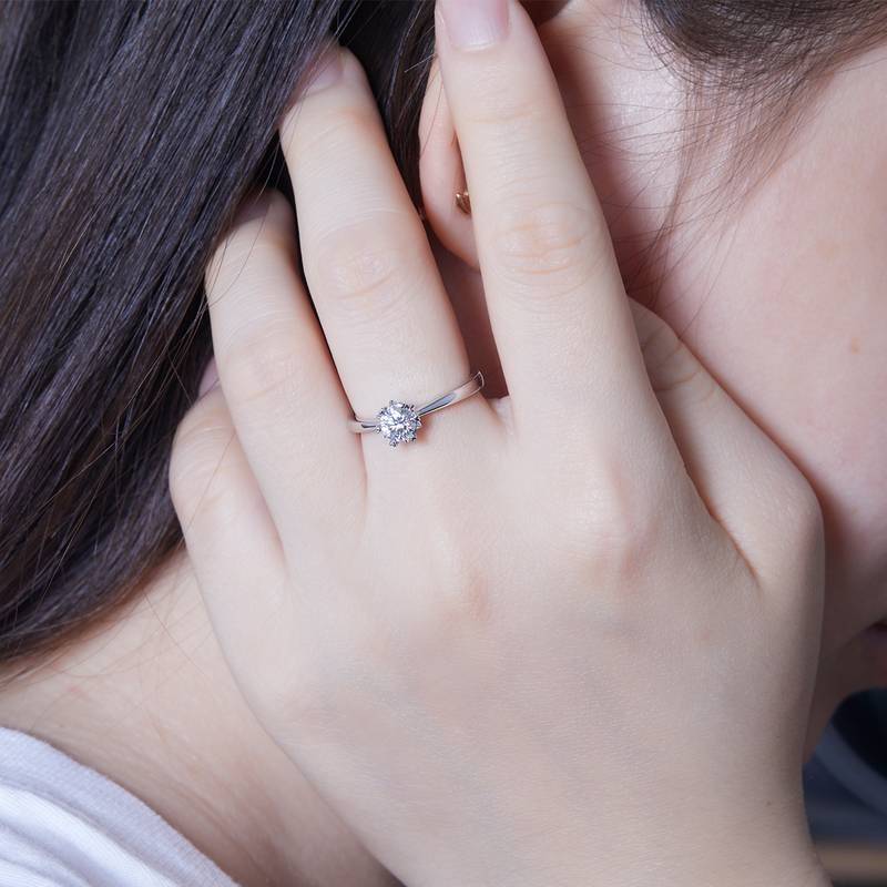 直臂Classic雪花S925银镀白金MoissaniteWomen's Ring50分D级